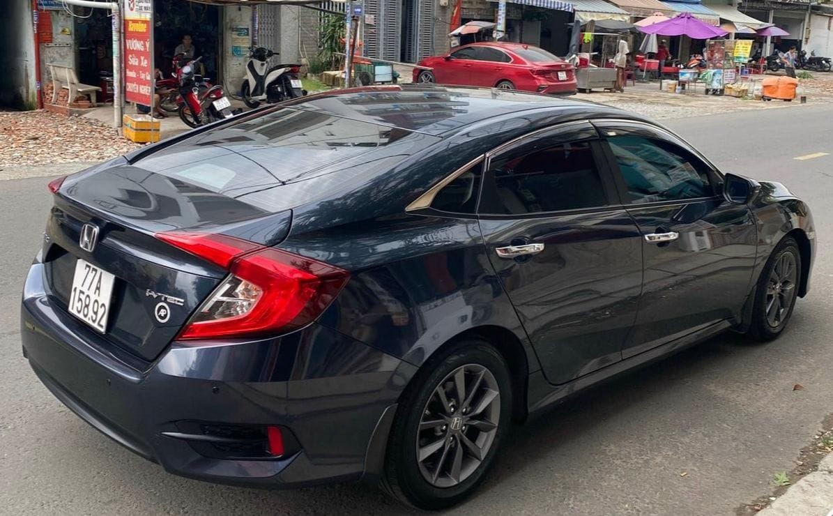 binh-dinh-ban-xe-honda-civic-1-8-l-at-2019-1 21670429312